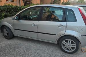 ford  fiesta 1.4 diesel trattabile 