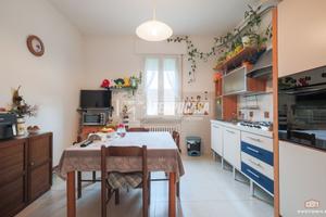 APPARTAMENTO AL SECONDO PIANO IN PALAZZINA DI SOLE