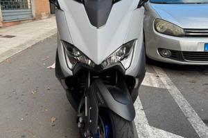Yamaha T-Max 560