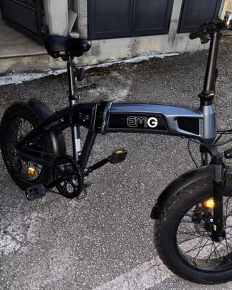 Bici elettrica Bomber x Emg