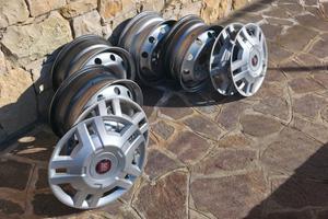 Cerchi e copricerchi per camper r15