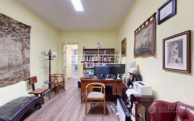 VIA BORGOMANERO COMODO AI SERVIZI!