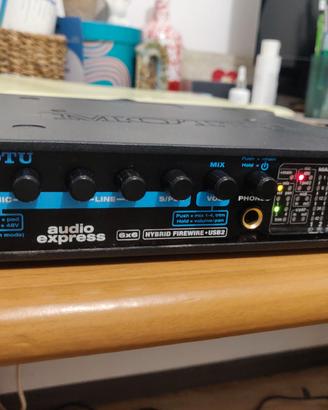 Scheda audio Motu express 6x6 firewire-USB2