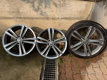 3 Cerchi originali volkswagen 18 pollici + 1 gomma