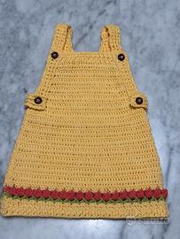 Vestito scamiciata ad uncinetto per neonata