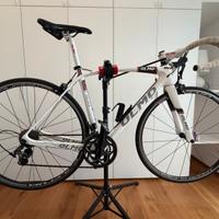 Bici da corsa Olmo in carbonio Veloce Zerotre