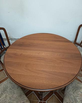 Tavolo allungabile+4 sedie imbottite 