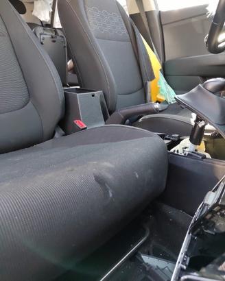 Sedile anteriore dx KIA RIO del 2017