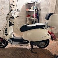 Piaggio Vespa 300 GTS - 2010
