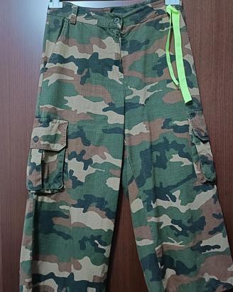 Pantalone capri stampa mimetica