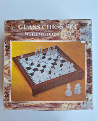 gioco degli scacchi in vetro 