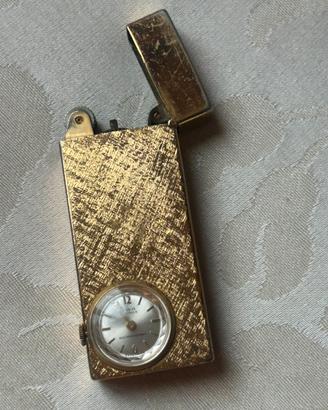 Accendino Diplomat Swisse vintage con orologio