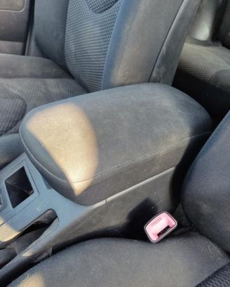 Poggia braccio TOYOTA RAV 4 del 2006