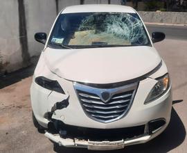 Lancia Ypsilon 1.2 69 CV 5 porte Gold