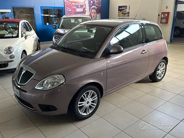 Lancia Ypsilon 1.2 8v Elle