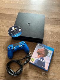 Playstation 4 con Fifa 22 e Fifa 18