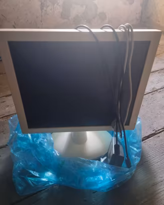 monitor professionale per laboratori ecc..