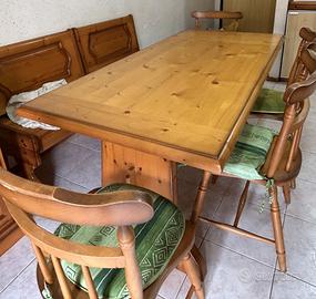 Cucina rustica in legno massello