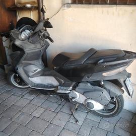 scooter Malaguti 250 cc