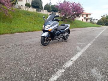 Yamaha T max