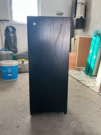 Mobiletto nero con ruote