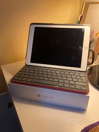iPad air 32 gb oro (fine 2016) con tastiera
