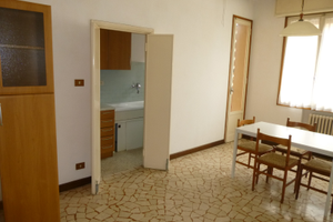 Singola ampia e luminosa MASSARENTI centro