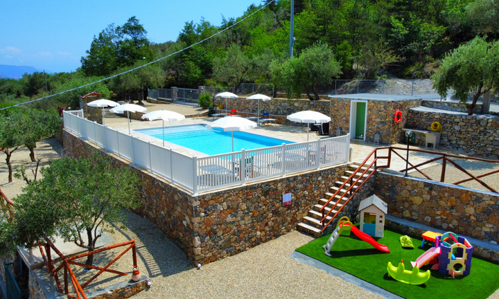 Agriturismo Monte Acuto-natura,mare,relax,piscina