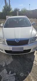 skoda octavia 1.6 TDA 110cv Wagon Elegance