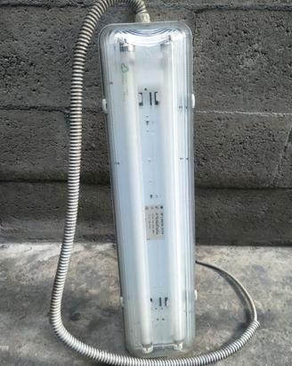 Plafoniera Stagna 3F Linda 2x18W IP65 - Usata