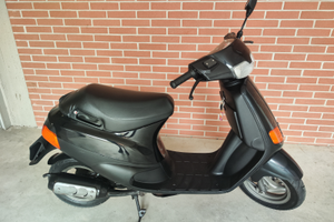 Piaggio ZIP FAST RIDER