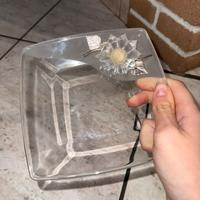 Soprammobile in vetro con dettagli argento