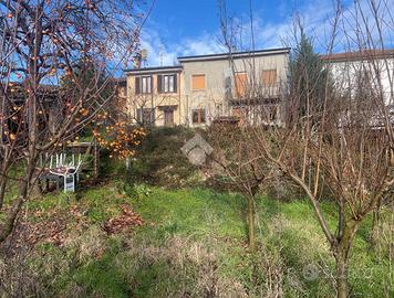 CASA SEMINDIPENDENTE A PIETRA DE' GIORGI