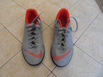 scarpe da calcetto nm 35 usate poco