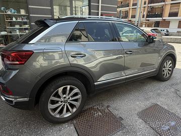 Volkswagen T-Roc 1.0 tsi 110 cv