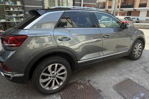 Volkswagen T-Roc 1.0 tsi 110 cv