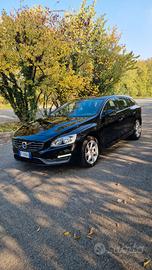 Volvo V60 D3 Momentum con GANCIO TRAINO
