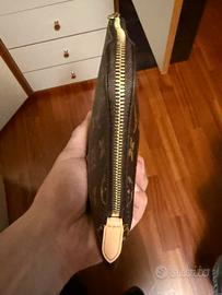 Pochette louis vuitton