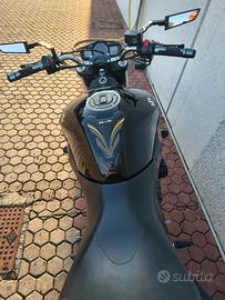 Suzuki GSR 