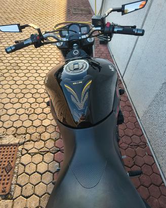 Suzuki GSR 