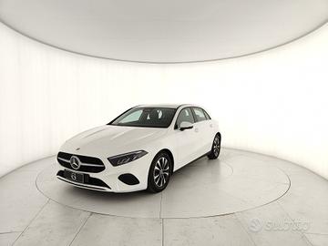 MERCEDES-BENZ A 180 d Advanced auto