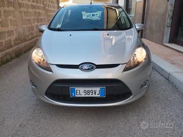 FORD FIESTA 1.4 – NEOPATENTATI – DISTRIBUZIONE NUO