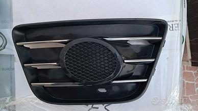 griglia paraurti lato guida Lancia Musa 