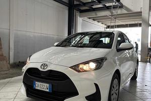 TOYOTA Yaris 1.5 Hybrid 5 porte Active