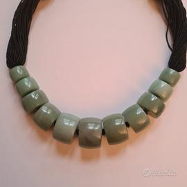 Collana in avventurina verde e seta nera