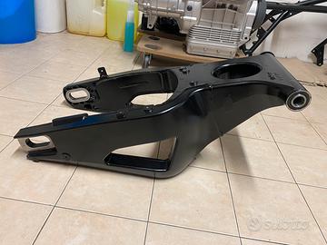 Forcellone Yamaha R1 2009 2014 09 14