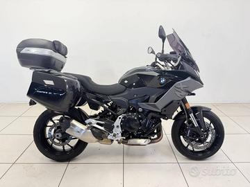 BMW F 900 XR Triple Black