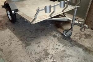Carrello rimorchio porta tutto