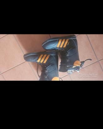 scarponi snowboard  adidas samba