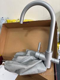 Rubinetto a 3 vie colore cromo satinato